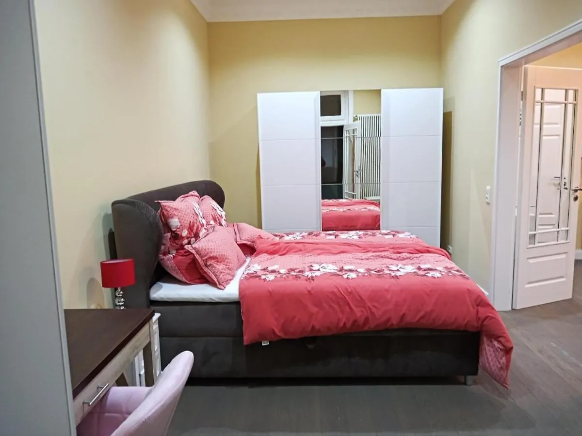 Apartment Villa Rosali Boutique Hotel, Winsener Strasse 6, 21077 Hamburg